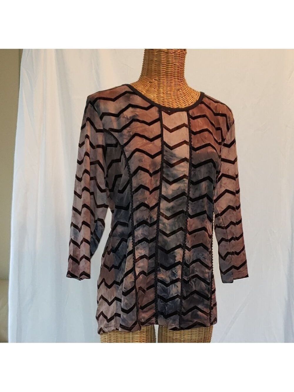Ladies SIENNA GRACE Long Sleeve Tie Dyed Blouse w/lace accents - L